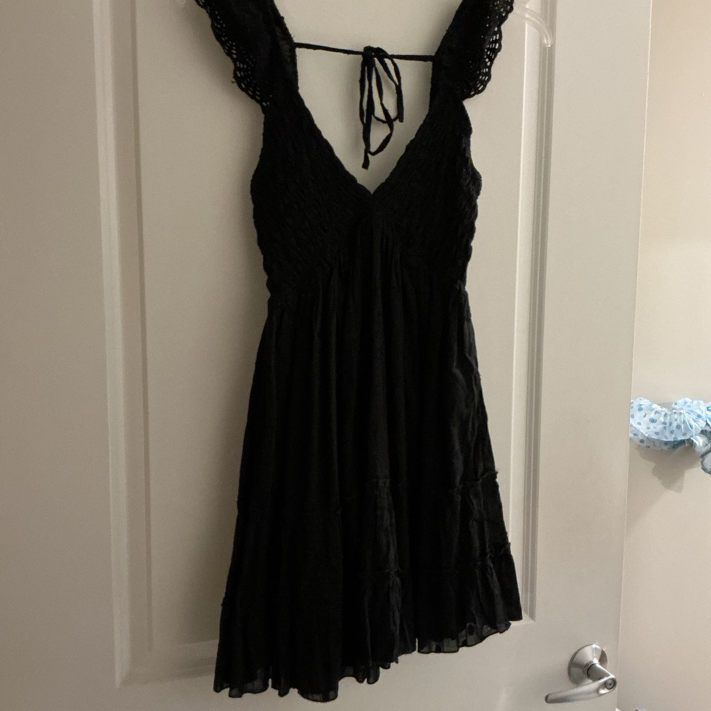 Black Sleeveless Dress